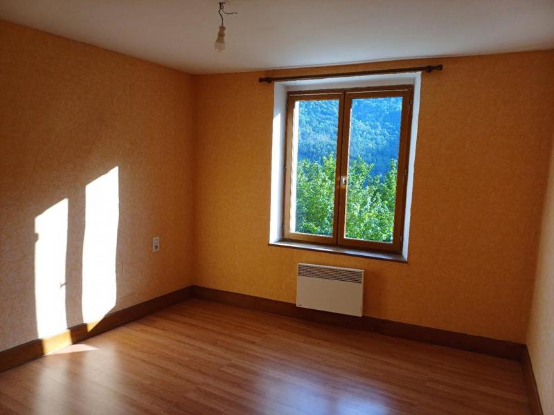 Maison - 94 m² - 5 pièces