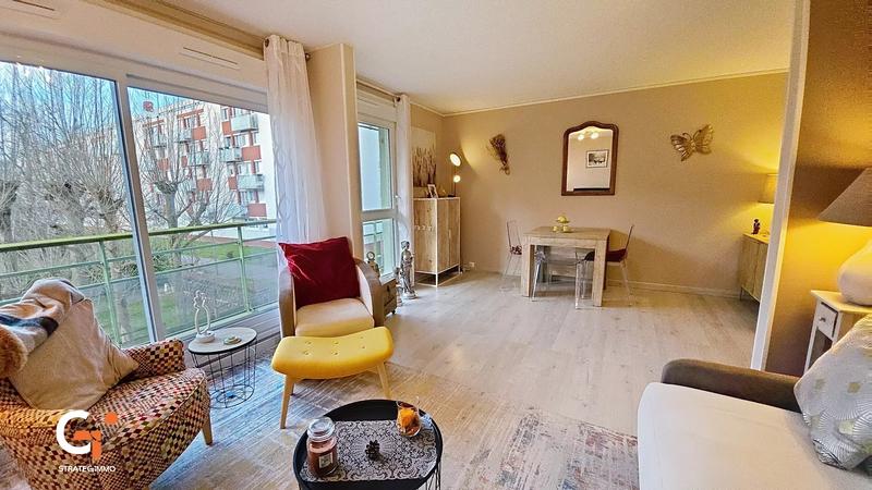 Appartement - 87 m² - 5 pièces