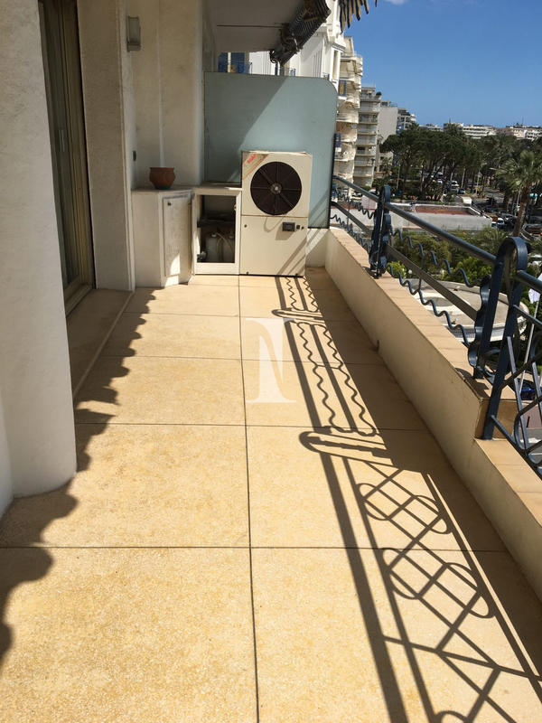 Appartement - 80 m² - 3 pièces