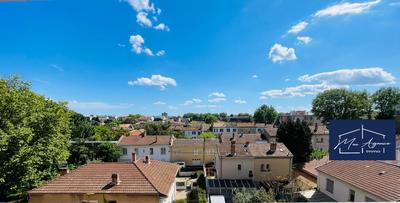 Appartement - 100 m² - 3 pièces