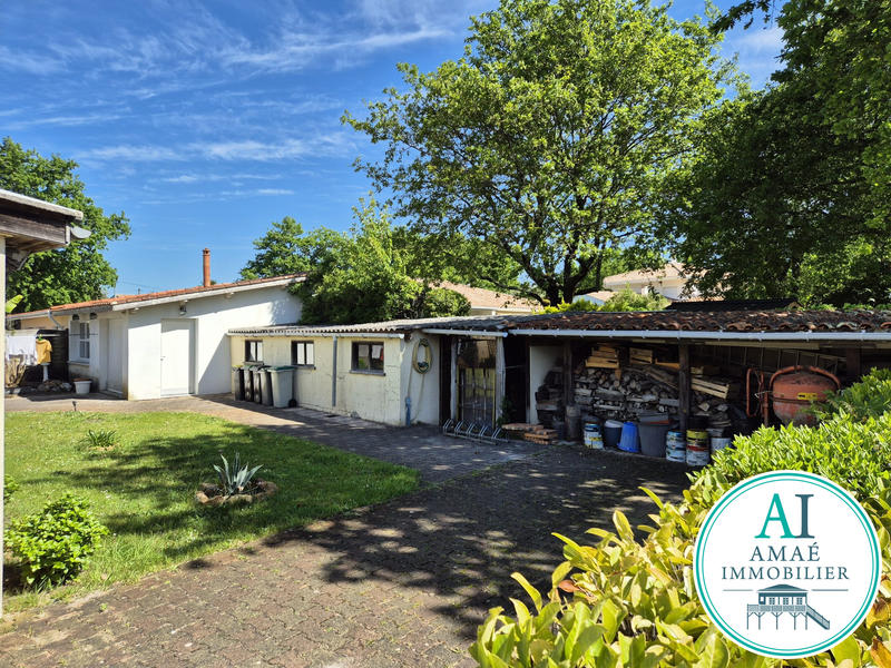 Maison - 241 m² - 11 pièces