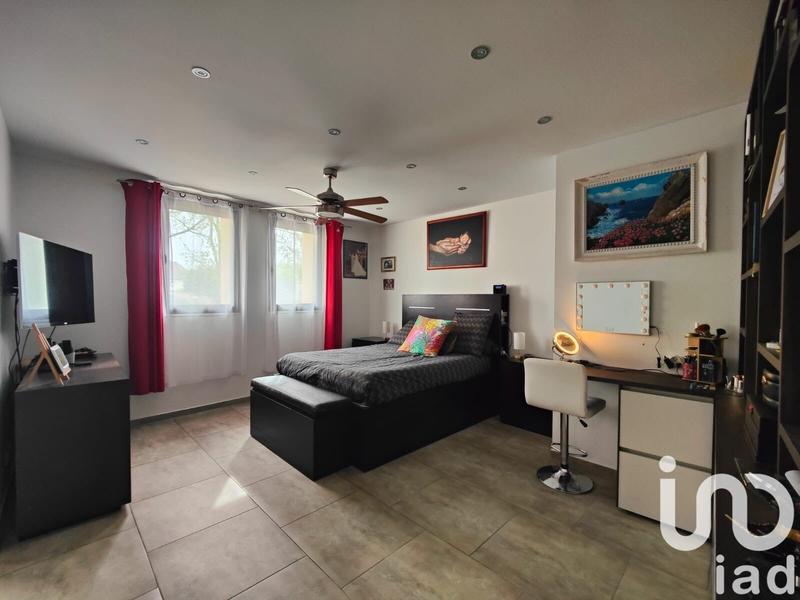 Maison - 200 m² - 7 pièces