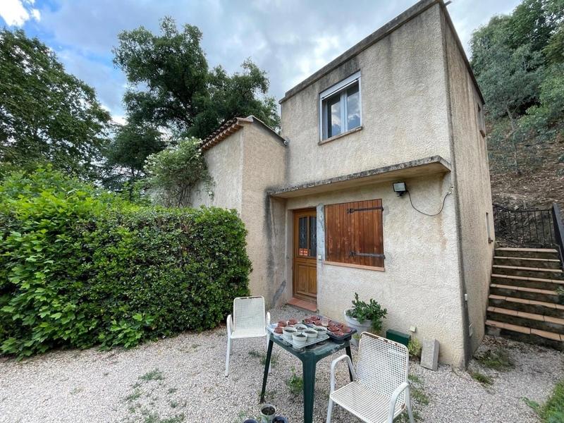 Local commercial - 135 m² - 6 pièces