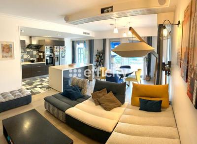 Appartement - 100 m² - 4 pièces