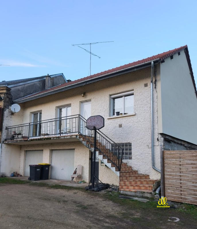 Maison - 96 m² - 5 pièces