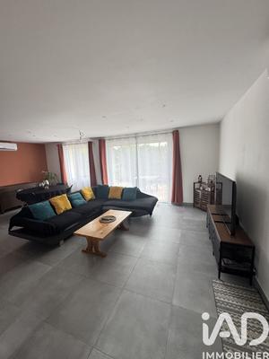 Maison - 96 m² - 4 pièces