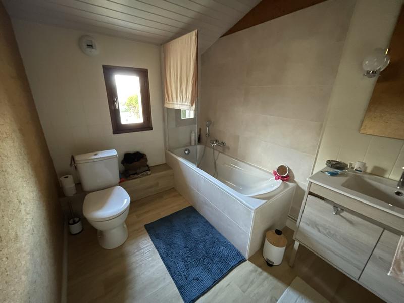 Maison - 140 m² - 5 pièces