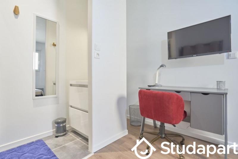 Chambre - 13 m² - 1 pièce