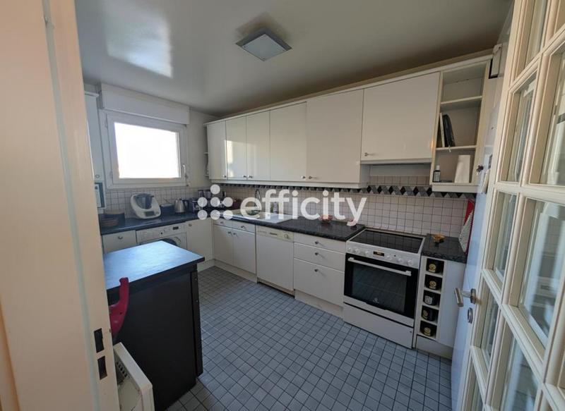 Appartement ancien - 80 m² - 4 pièces