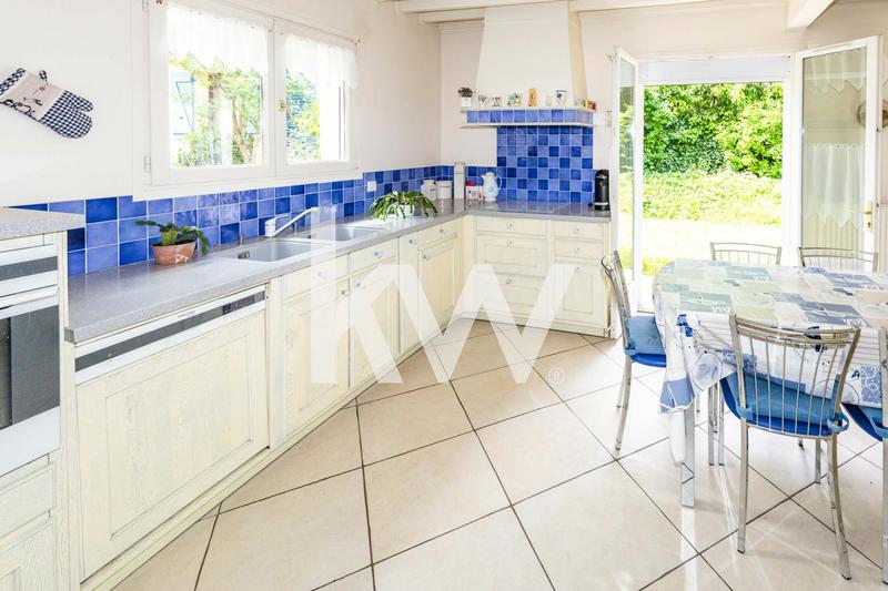 Maison - 287 m² - 8 pièces