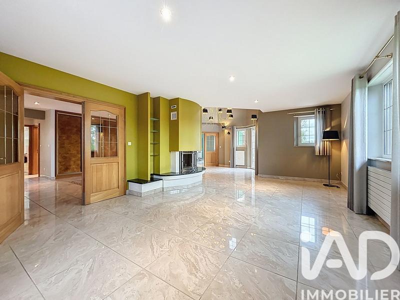 Maison - 233 m² - 6 pièces