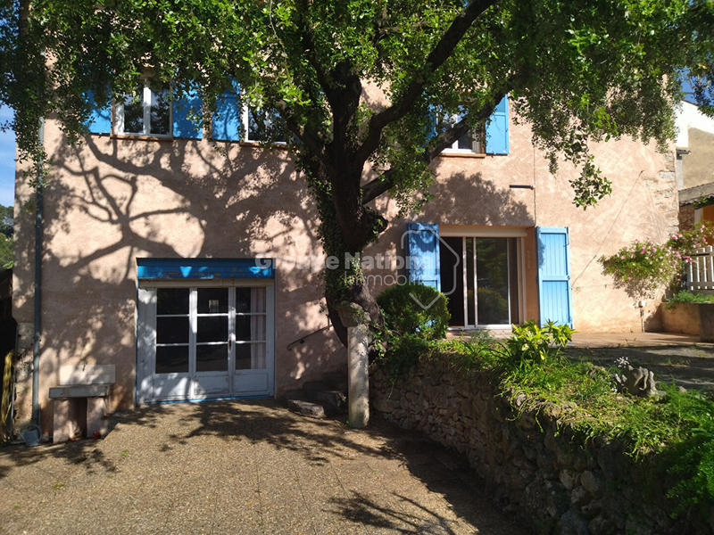 Maison - 121 m² - 6 pièces