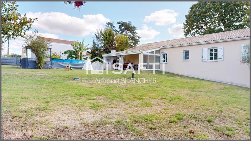 Maison - 141 m² - 8 pièces