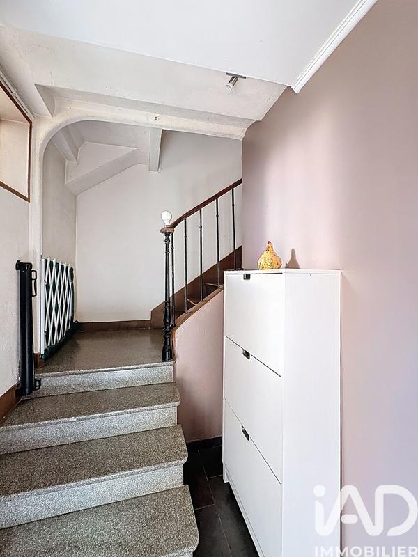 Maison - 234 m² - 10 pièces