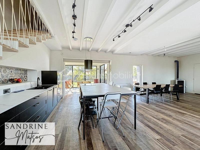 Maison ancienne - 186 m² - 6 pièces