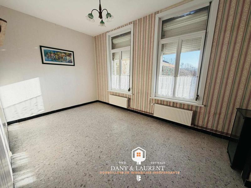 Maison - 280 m² - 8 pièces