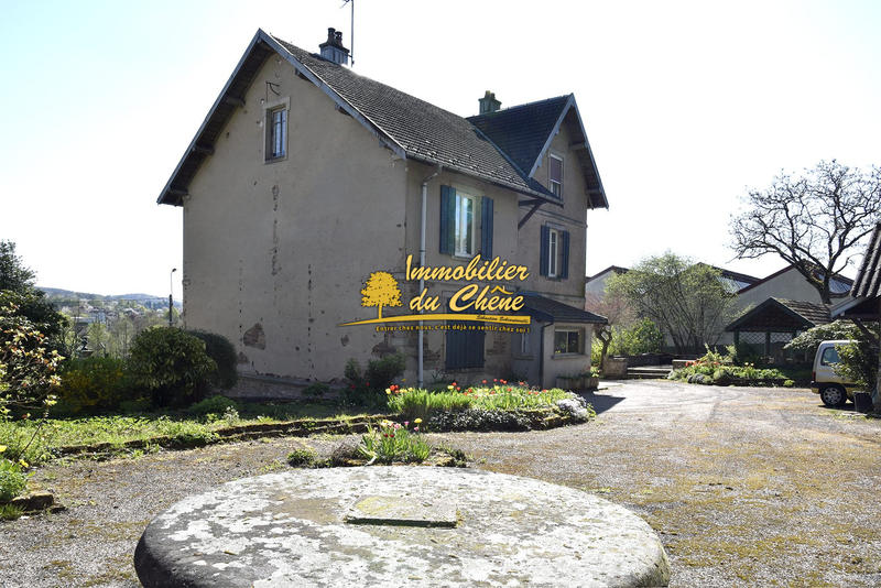 Maison - 255 m² - 10 pièces