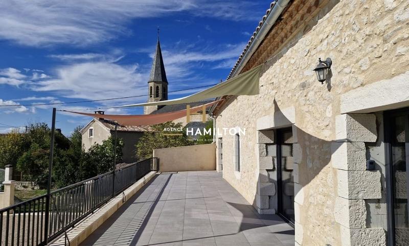 Corps de ferme - 290 m² - 11 pièces