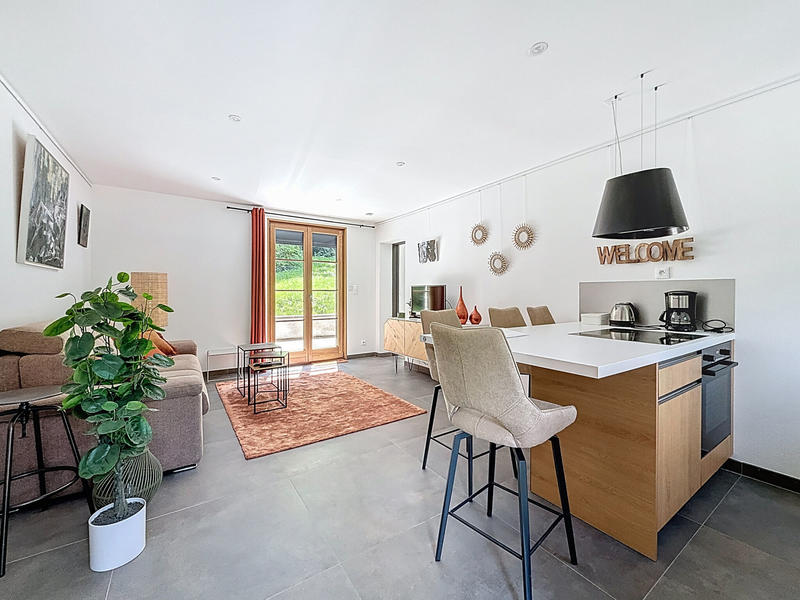 Propriété - 650 m² - 20 pièces