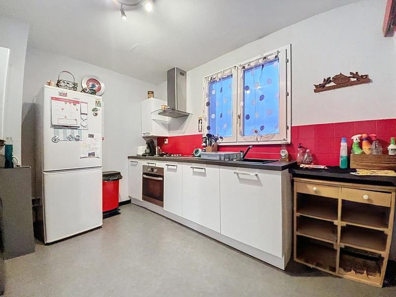 Appartement - 80 m² - 3 pièces