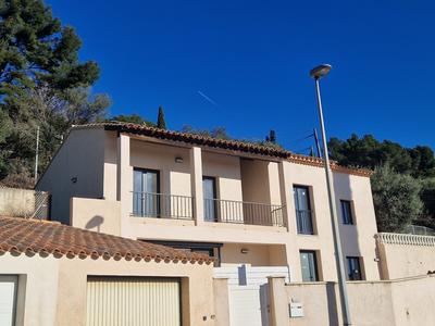 Villa - 180 m² - 7 pièces