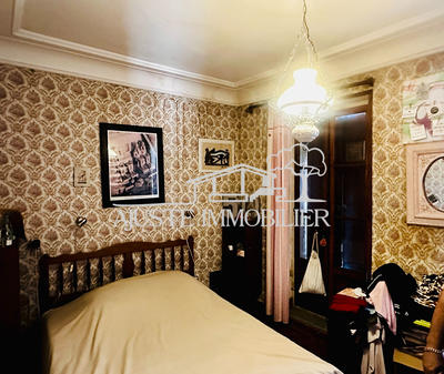 Maison - 262 m² - 11 pièces