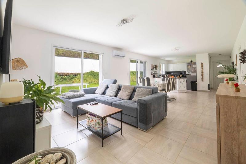 Maison - 102 m² - 4 pièces