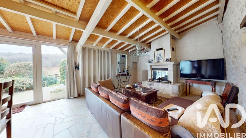 Maison - 220 m² - 6 pièces