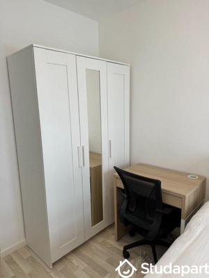 Chambre - 11 m² - 1 pièce