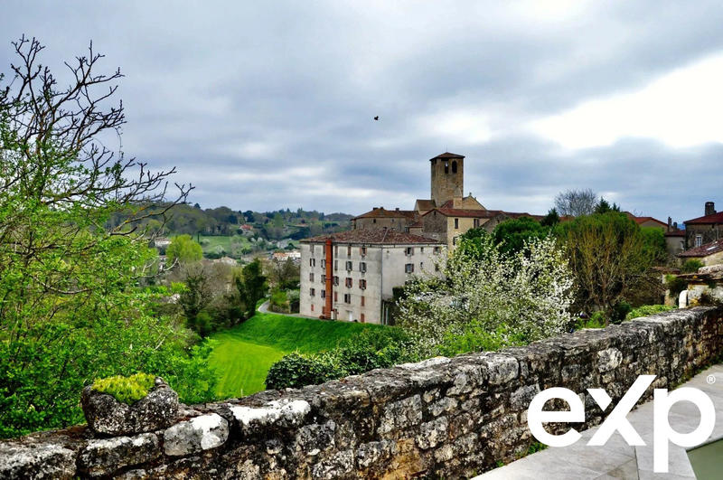 Maison ancienne - 260 m² - 12 pièces