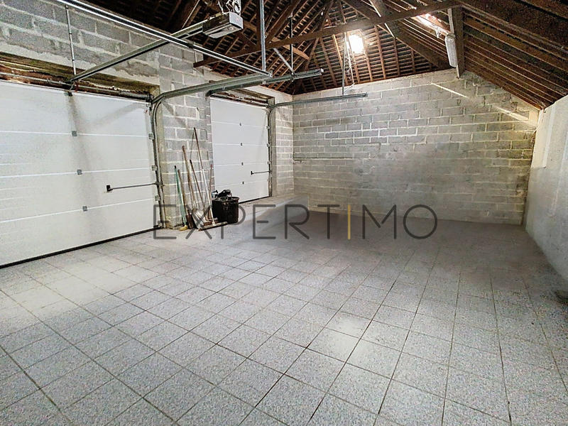 Maison - 240 m² - 9 pièces