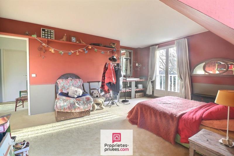 Maison - 197 m² - 8 pièces