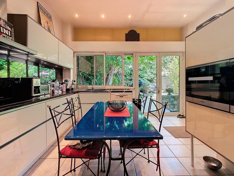 Maison - 104 m² - 6 pièces