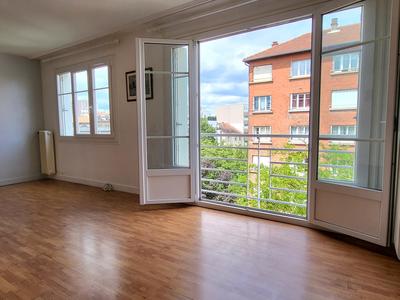 Appartement - 70 m² - 4 pièces