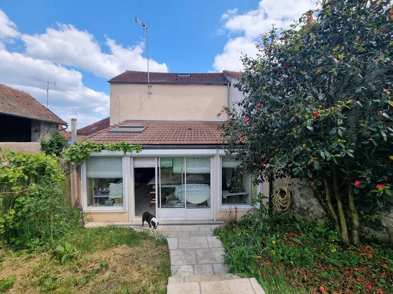 Maison - 111 m² - 6 pièces