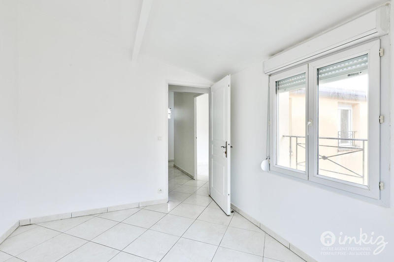 Maison - 139 m² - 8 pièces