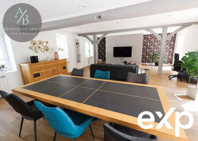 Maison - 240 m² - 7 pièces