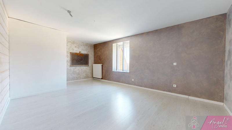 Maison - 203 m² - 8 pièces