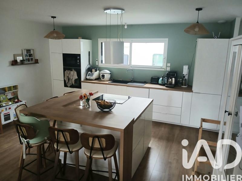 Maison - 143 m² - 6 pièces