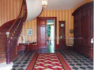 Château - 775 m² - 17 pièces