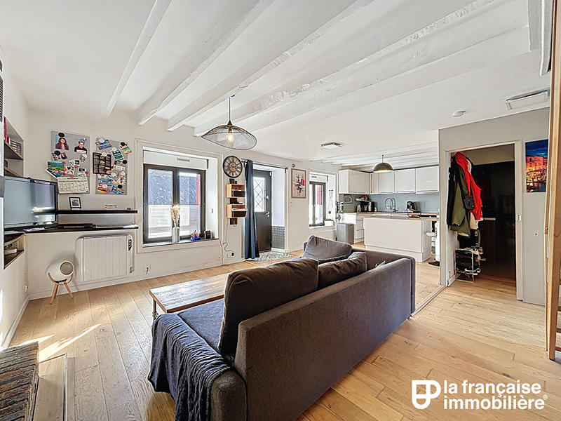 Maison - 102 m² - 4 pièces