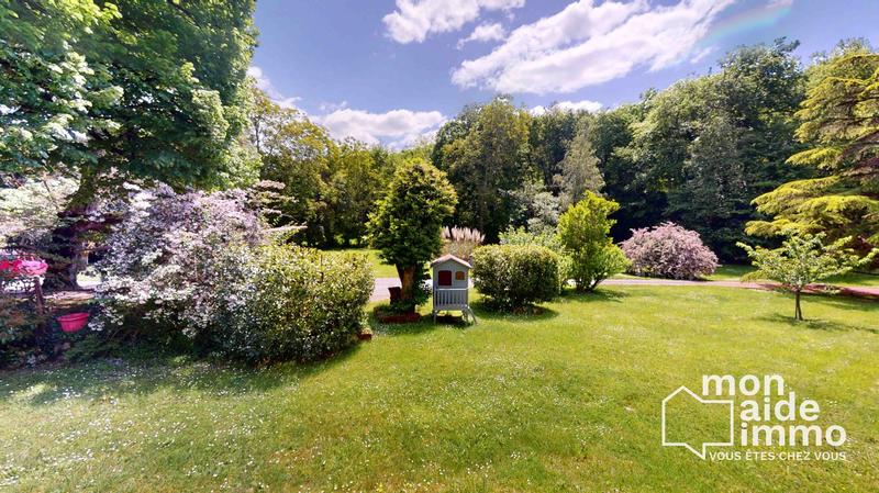 Maison ancienne - 275 m² - 7 pièces