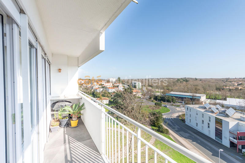 Appartement - 79 m² - 4 pièces