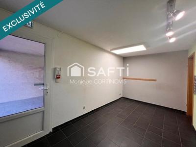 Local commercial - 64 m² - 3 pièces