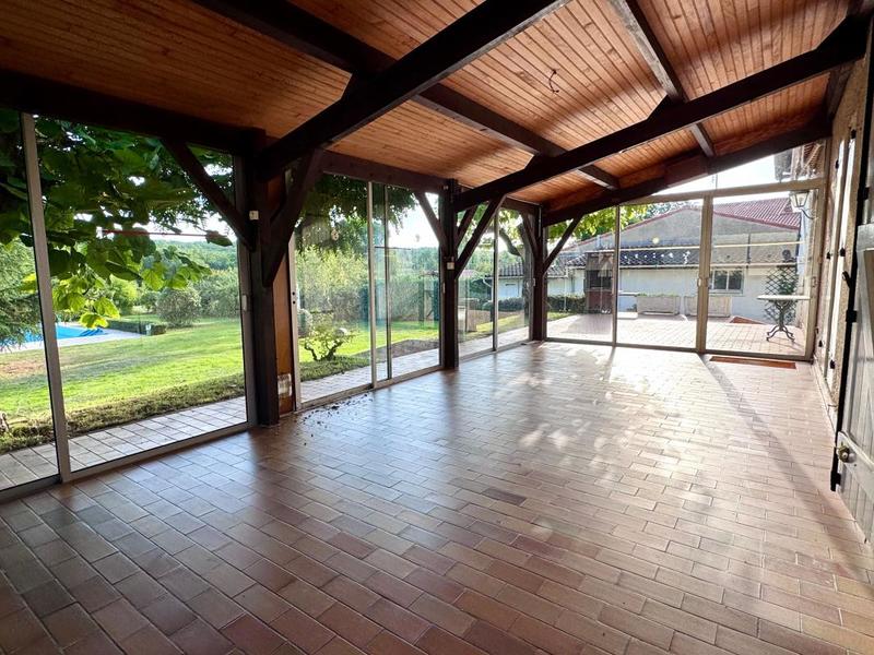 Maison - 183 m² - 4 pièces