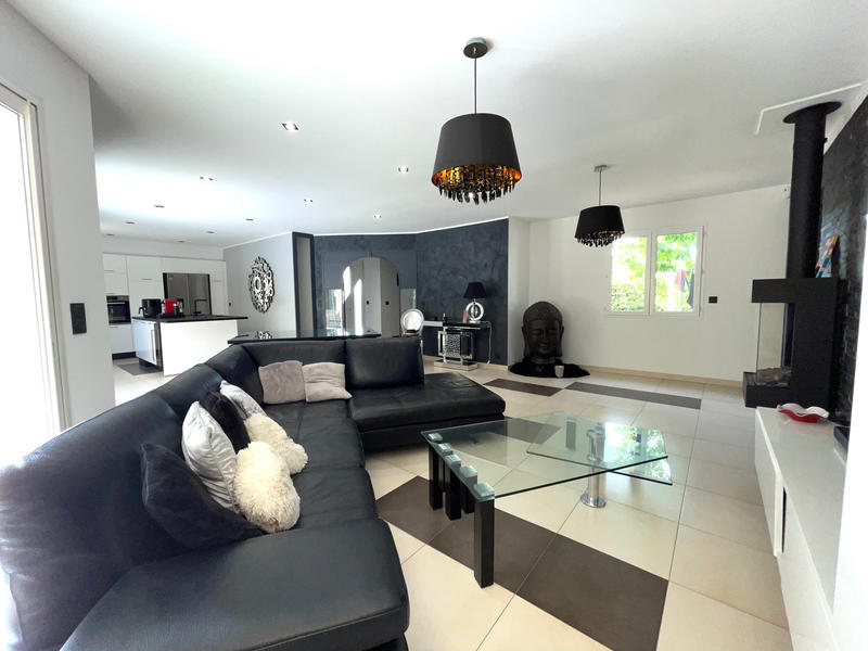 Villa - 170 m² - 6 pièces