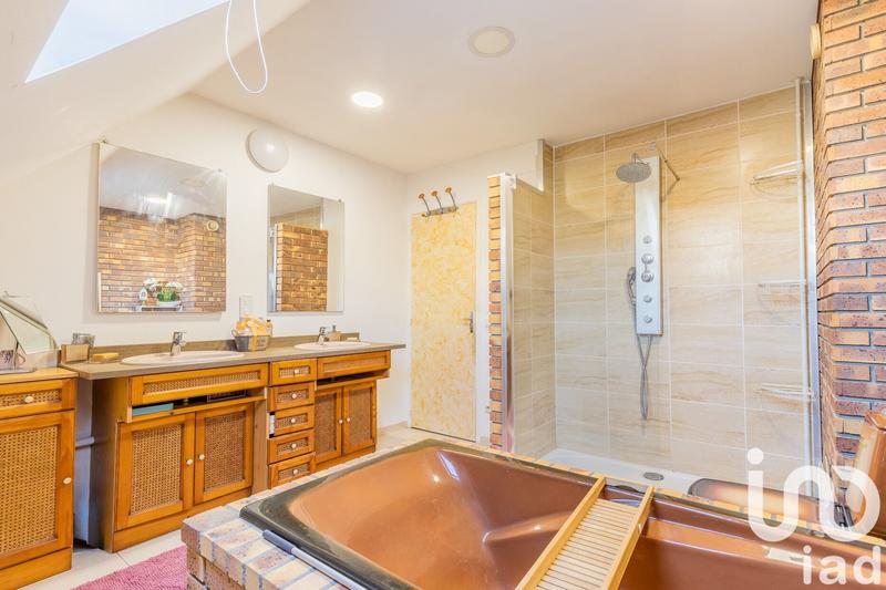 Maison - 183 m² - 5 pièces