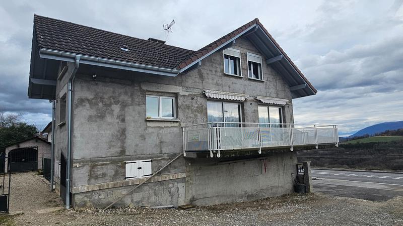 Maison - 222 m² - 9 pièces