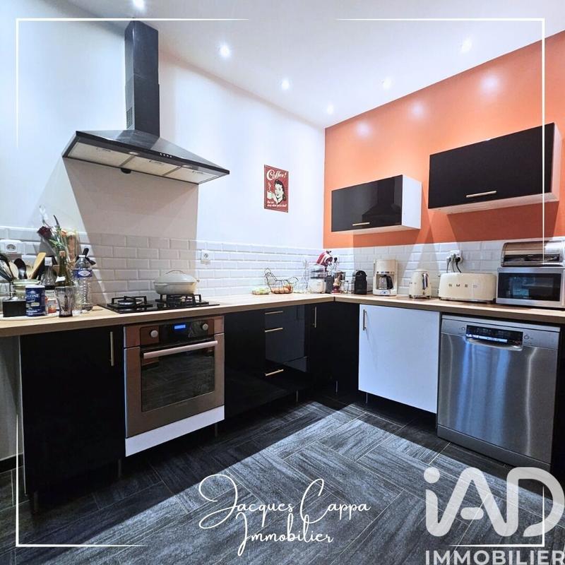 Maison - 220 m² - 6 pièces