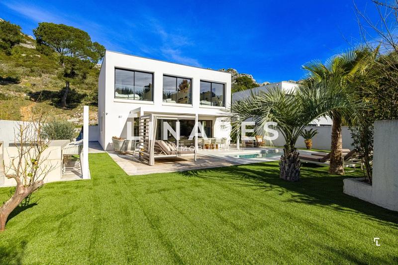 Villa - 189 m² - 6 pièces